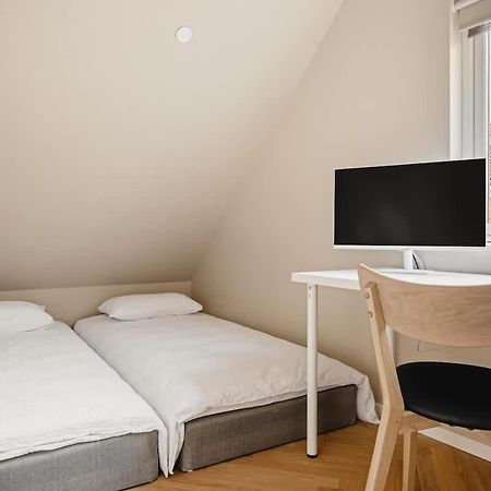 Dinbnb Apartments I Mid-City Luxury With Mini Balcony And Smart Tv & Sound System Берген Экстерьер фото