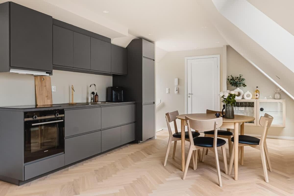 Dinbnb Apartments I Mid-City Luxury With Mini Balcony And Smart Tv & Sound System Берген Экстерьер фото